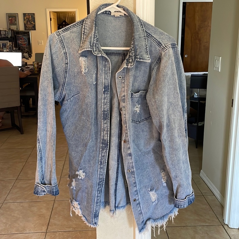 Lauriebelles distressed jean jacket.